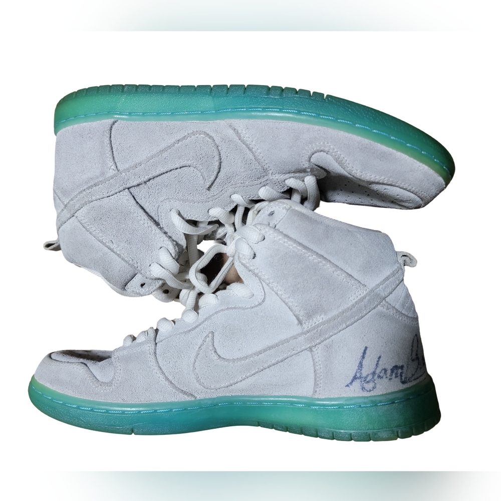 Nike SB Dunk High Chairman Bao Size 8.5
